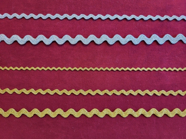 Zackenlitze Gespinnst